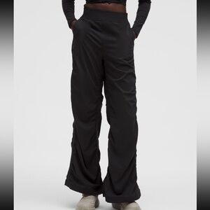 Lululemon EUC ruched high waist wide leg pant M
